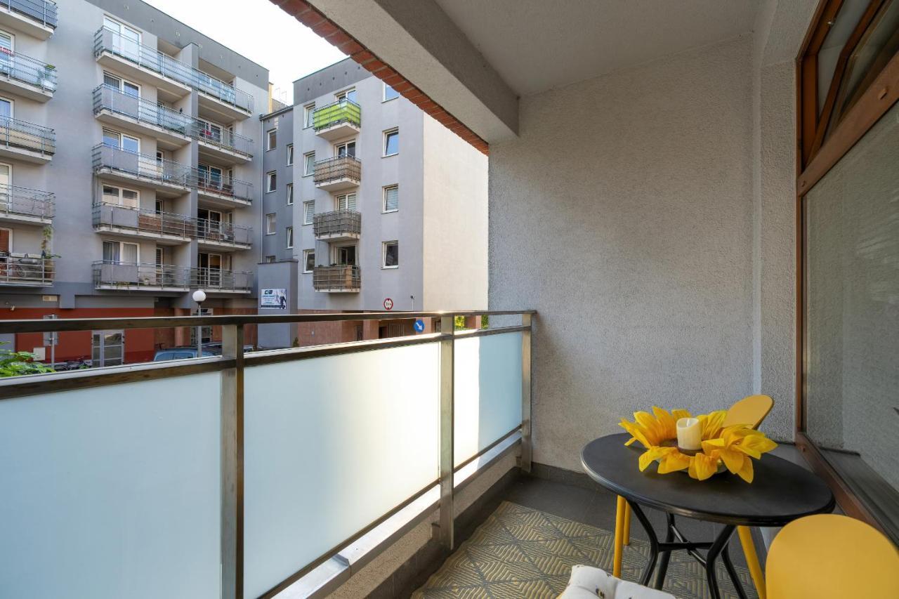 Comfortable Wojskowa Apartment By Noclegi Renters Poznan Luaran gambar
