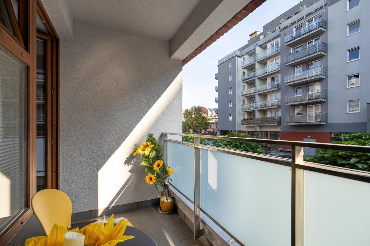 Comfortable Wojskowa Apartment By Noclegi Renters Poznan Luaran gambar