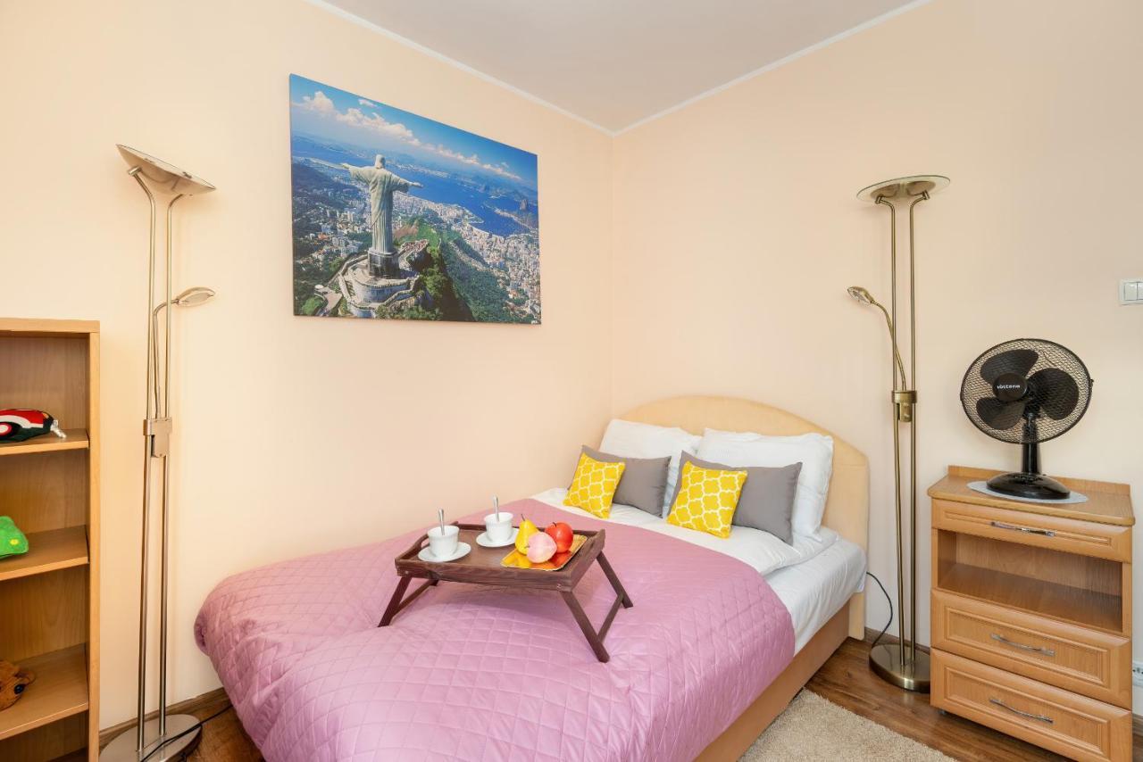 Comfortable Wojskowa Apartment By Noclegi Renters Poznan Luaran gambar